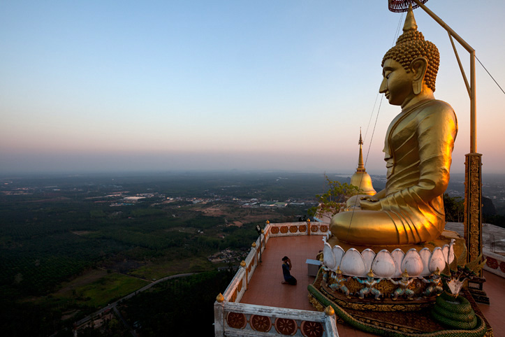 Thailand. The Buddha's caves. At the gates of Nirvana. Wat Tham Seua 