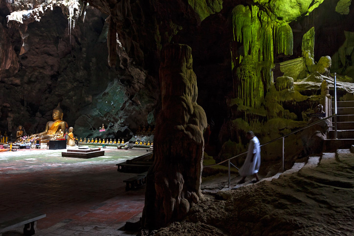 Thailand. The Buddha's caves. At the gates of Nirvana. Wat Tham Khao Luang