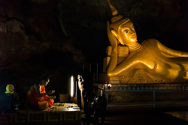 Thailand. The Buddha's caves. At the gates of Nirvana. Wat Tham Suwan Kuha