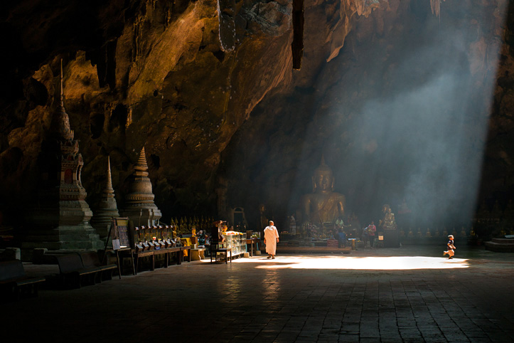 Thailand. The Buddha's caves. At the gates of Nirvana. Wat Tham Khao Luang