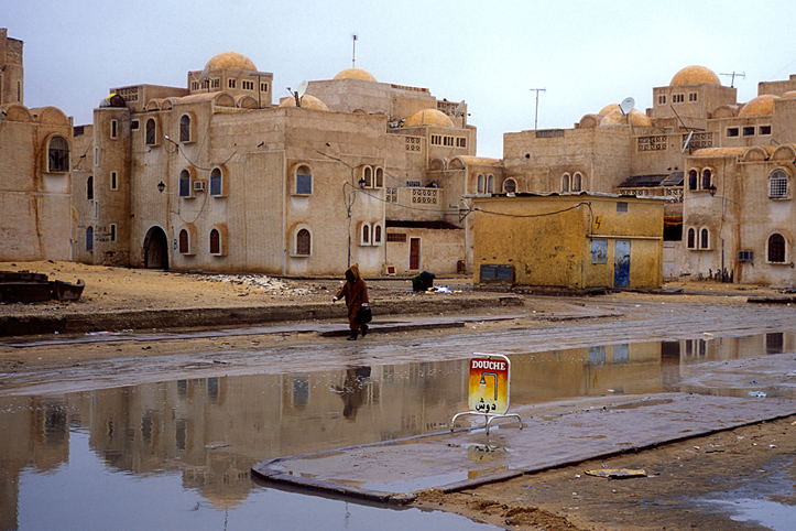 Algrie. El Oued. Pluie dans le Sahara