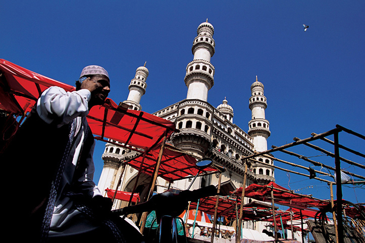 Inde. Hyderabad. Course vers la modernit