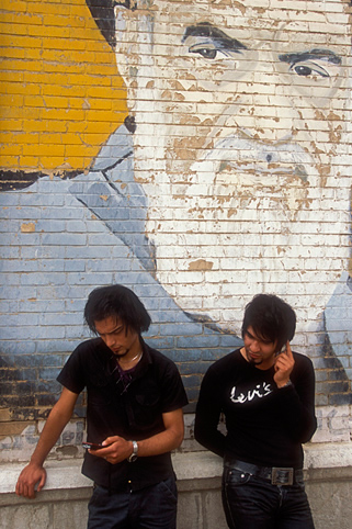 Iran. Isfahan. Khomeiny and youth