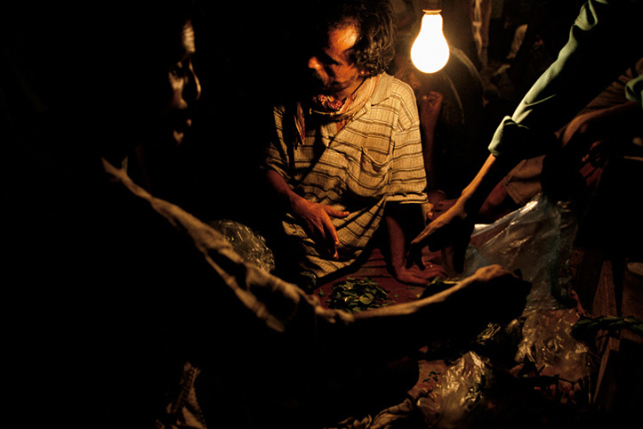 Yemen. Tihamah. Hodeidah. Qat market